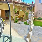 Ivan Apartman *